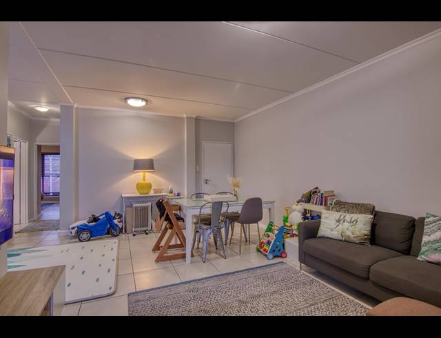 3 BEDROOM APARTMENT RENTED IN BRYANSTON